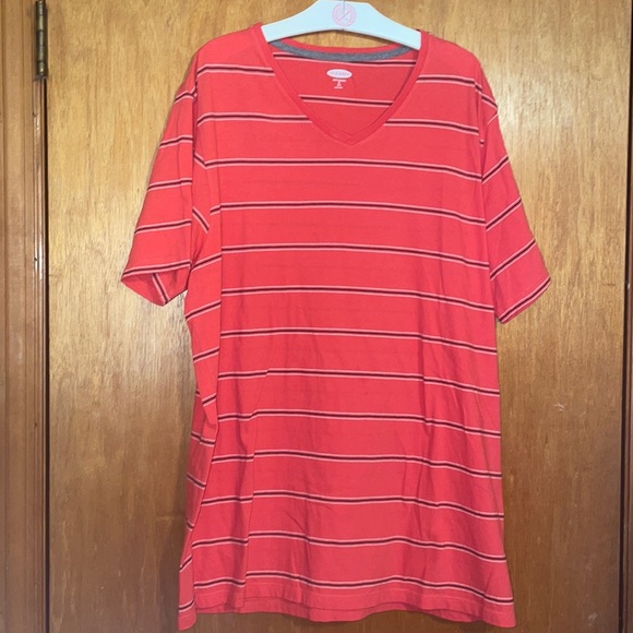 •OLD NAVY•RED STRIPED SHORT SLEEVE SOFT WASH T-SHIRT IN SIZE XL(TALL) - Picture 4 of 5